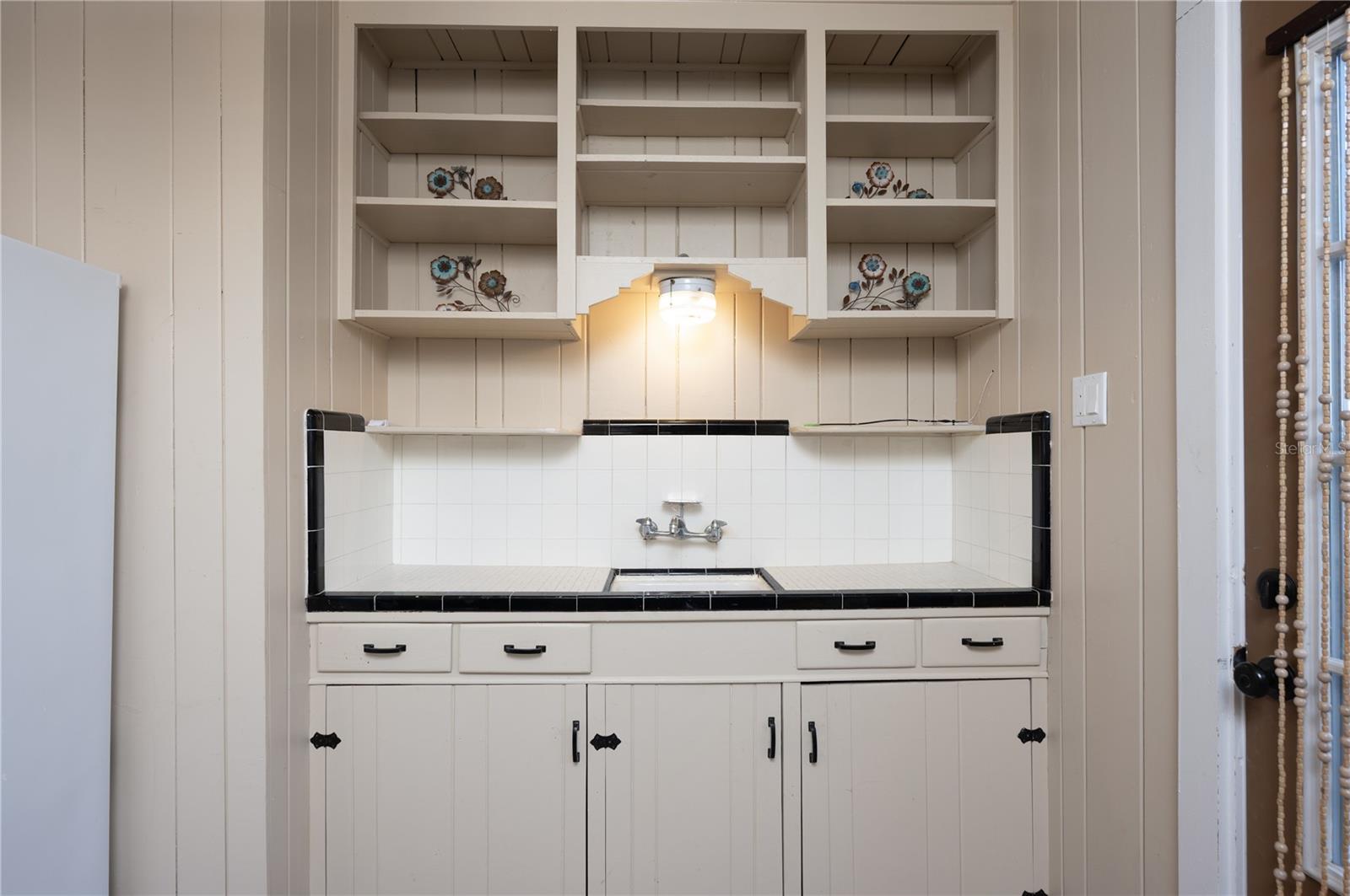 Image 17 of 47 For 117 52nd Avenue W