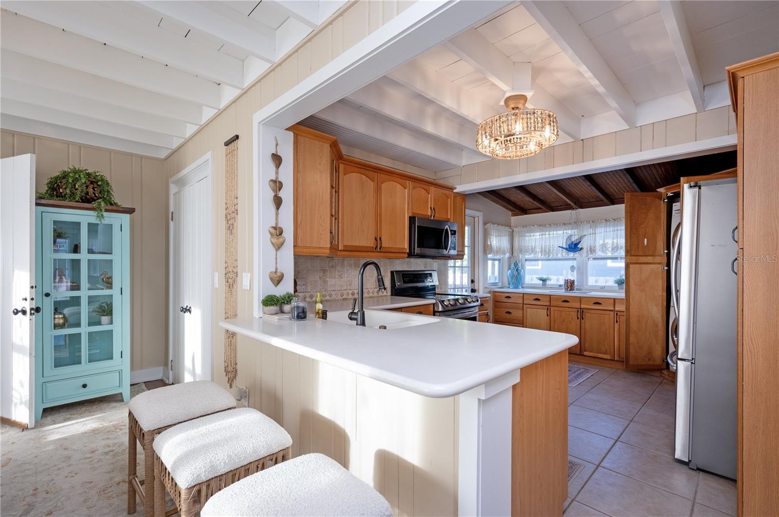 Image 21 of 47 For 117 52nd Avenue W