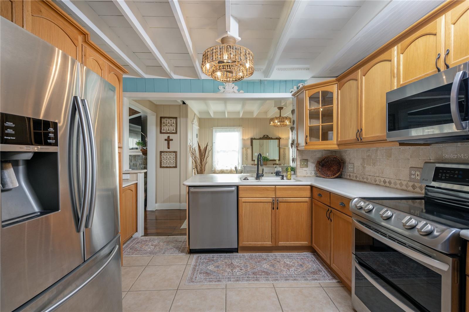 Image 25 of 47 For 117 52nd Avenue W