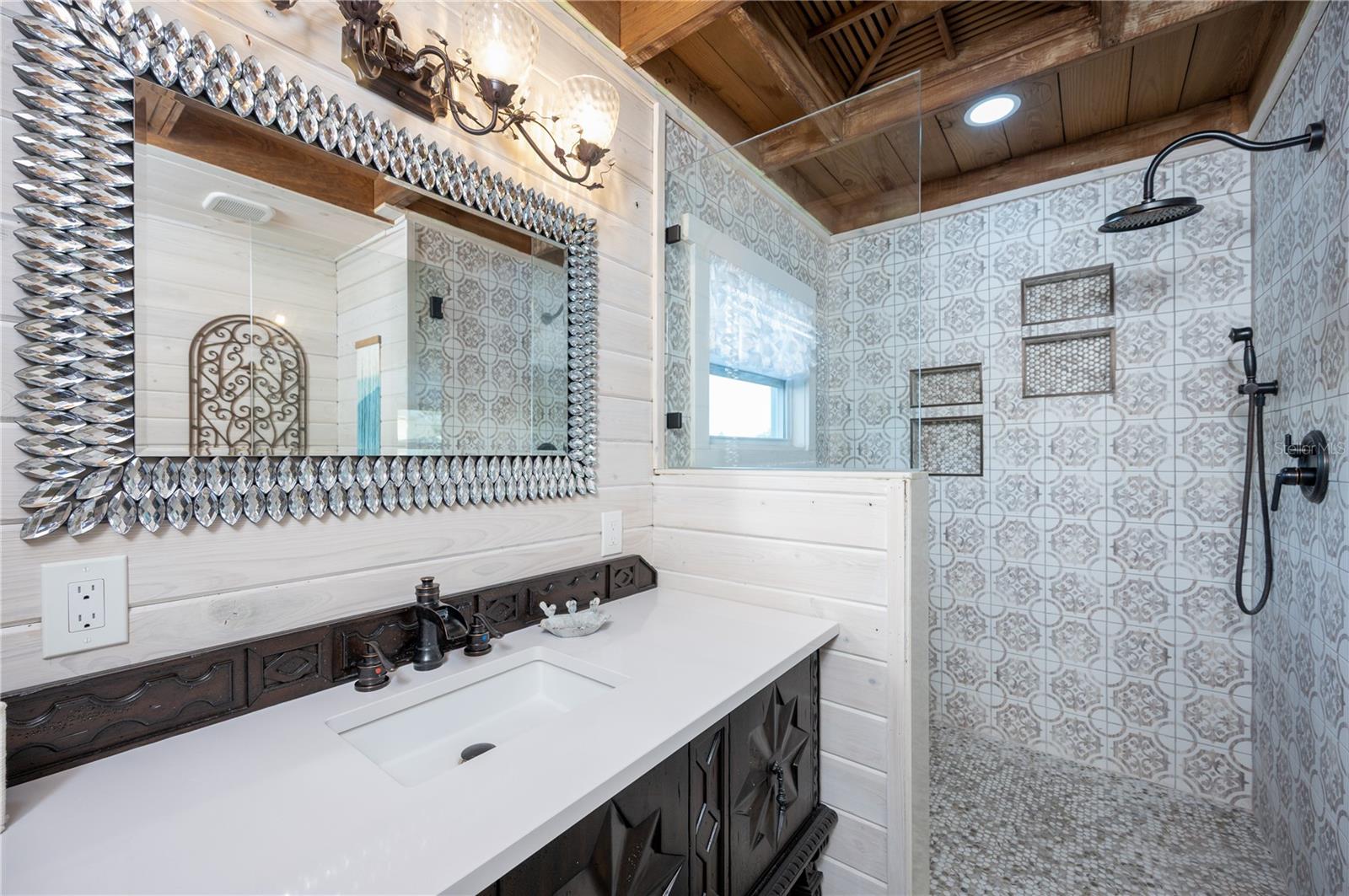 Image 30 of 47 For 117 52nd Avenue W