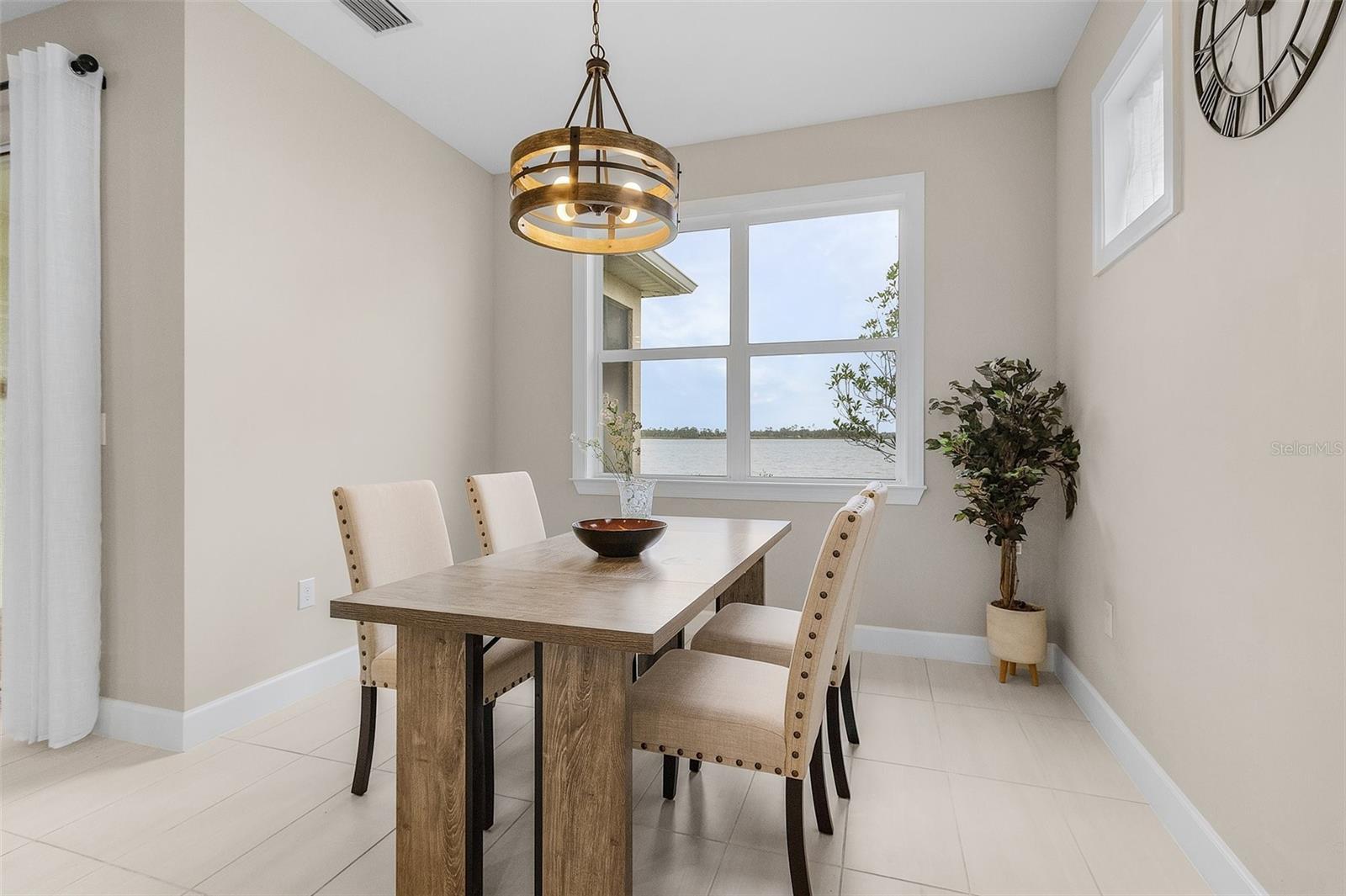 Image 11 of 36 For 42211 Edgewater Drive