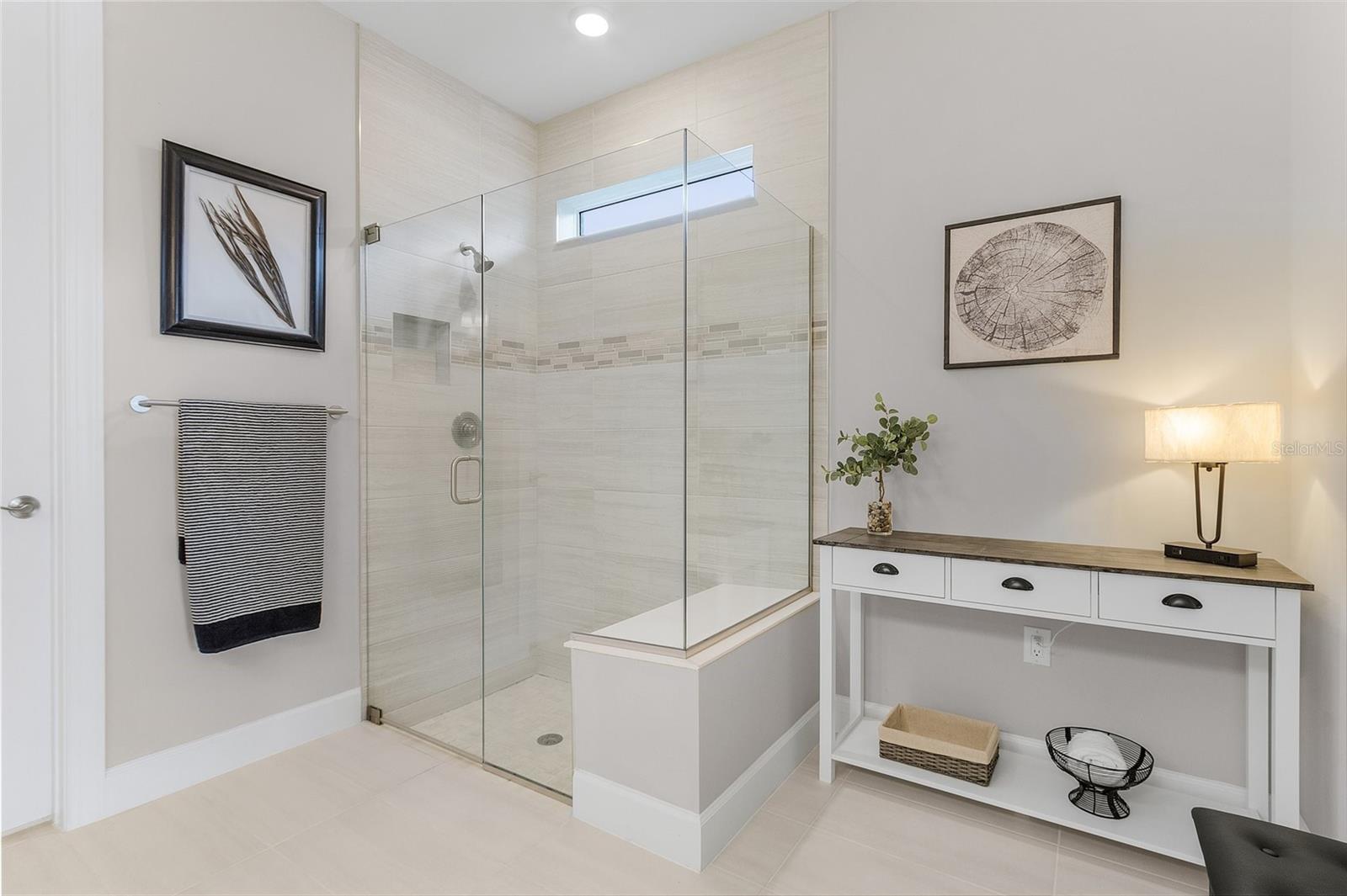 Image 15 of 36 For 42211 Edgewater Drive