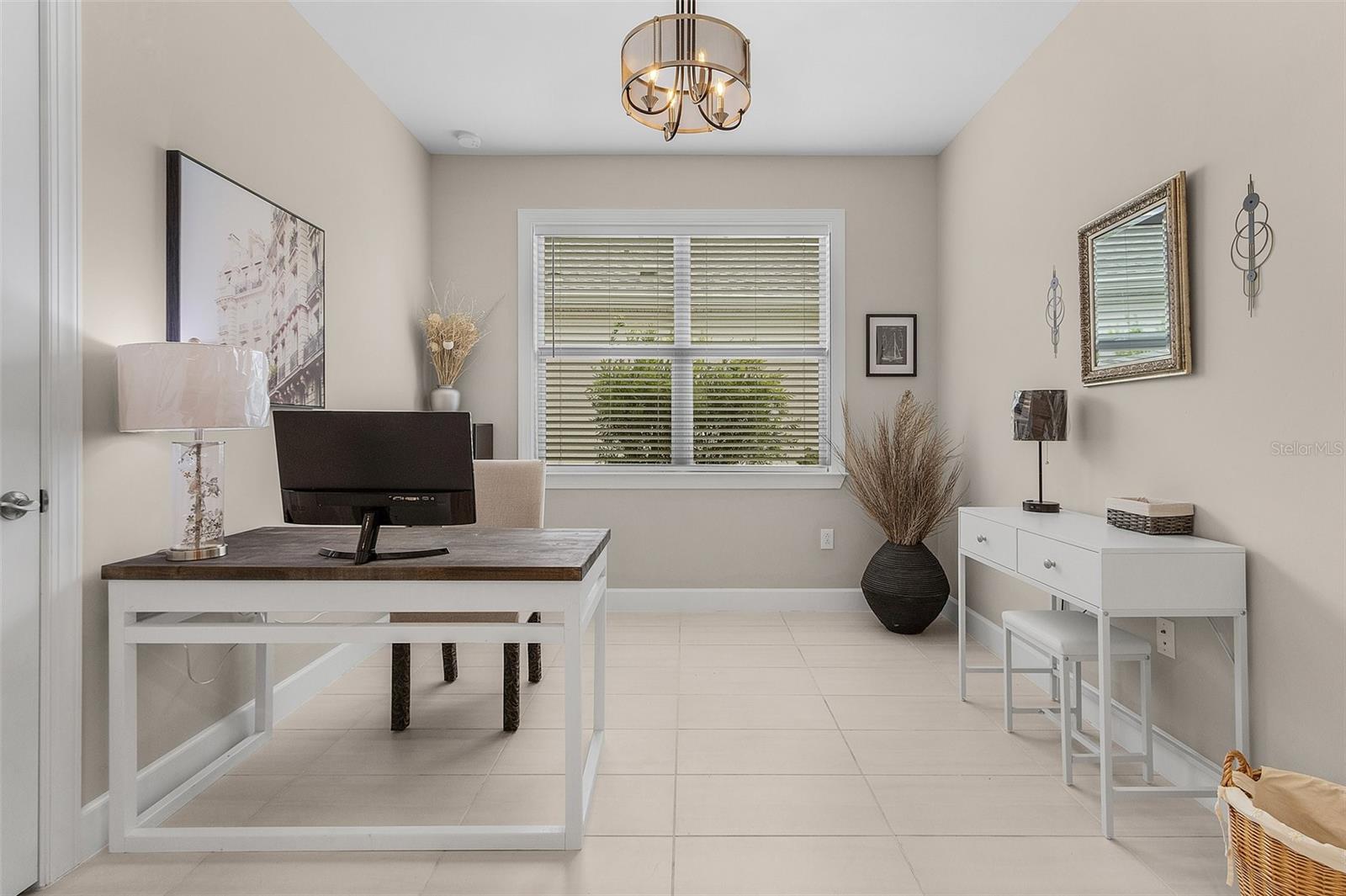 Image 16 of 36 For 42211 Edgewater Drive