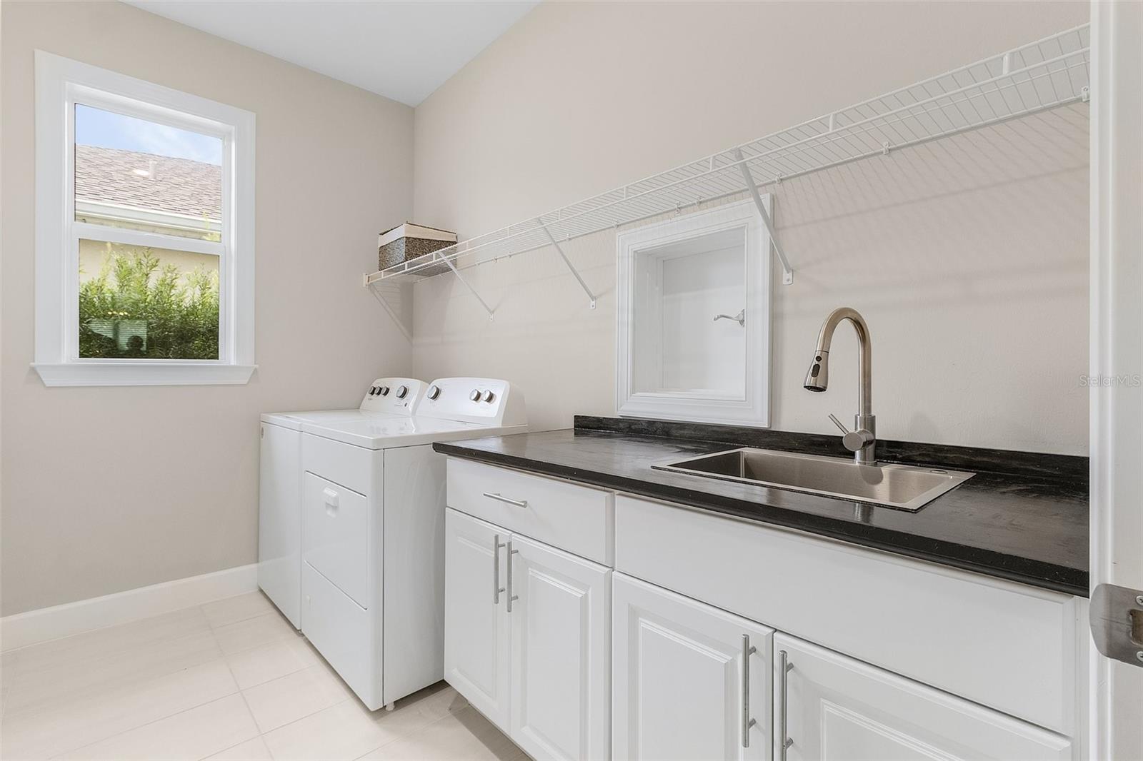 Image 19 of 36 For 42211 Edgewater Drive