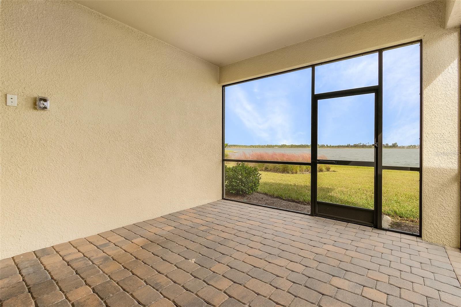 Image 21 of 36 For 42211 Edgewater Drive