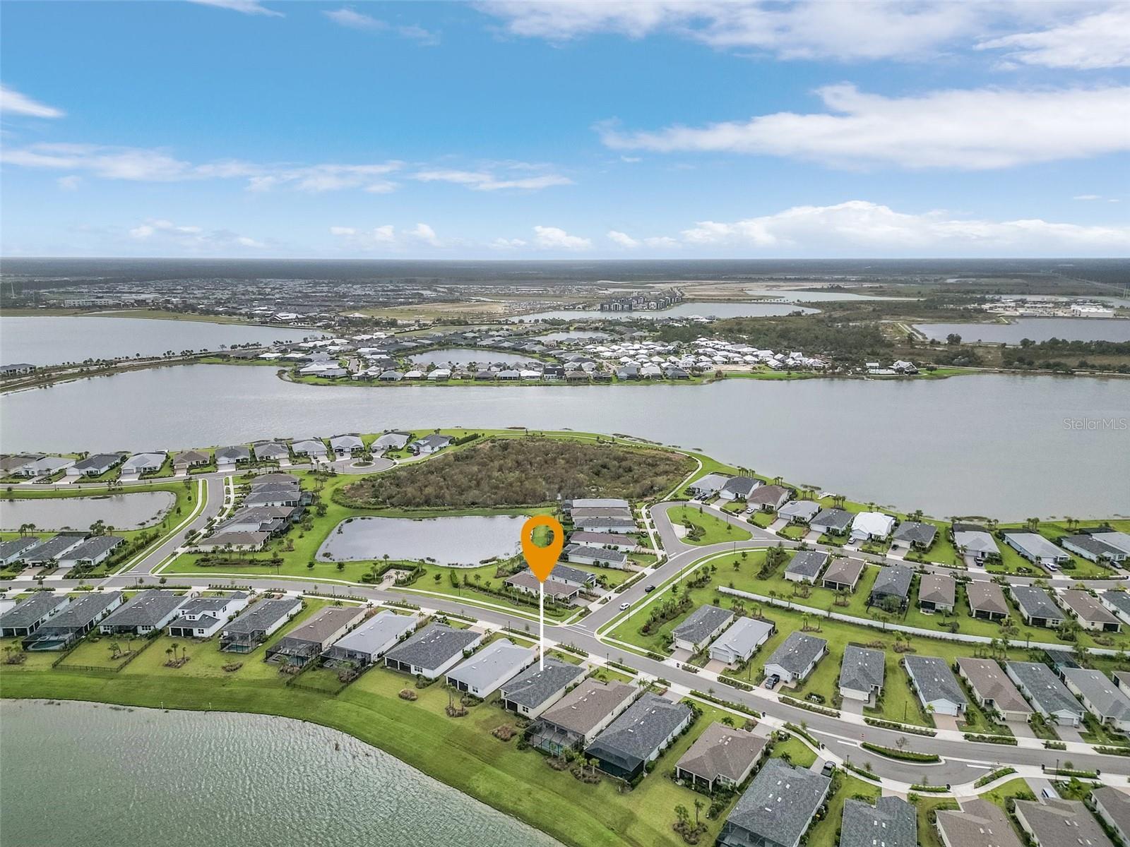 Image 26 of 36 For 42211 Edgewater Drive