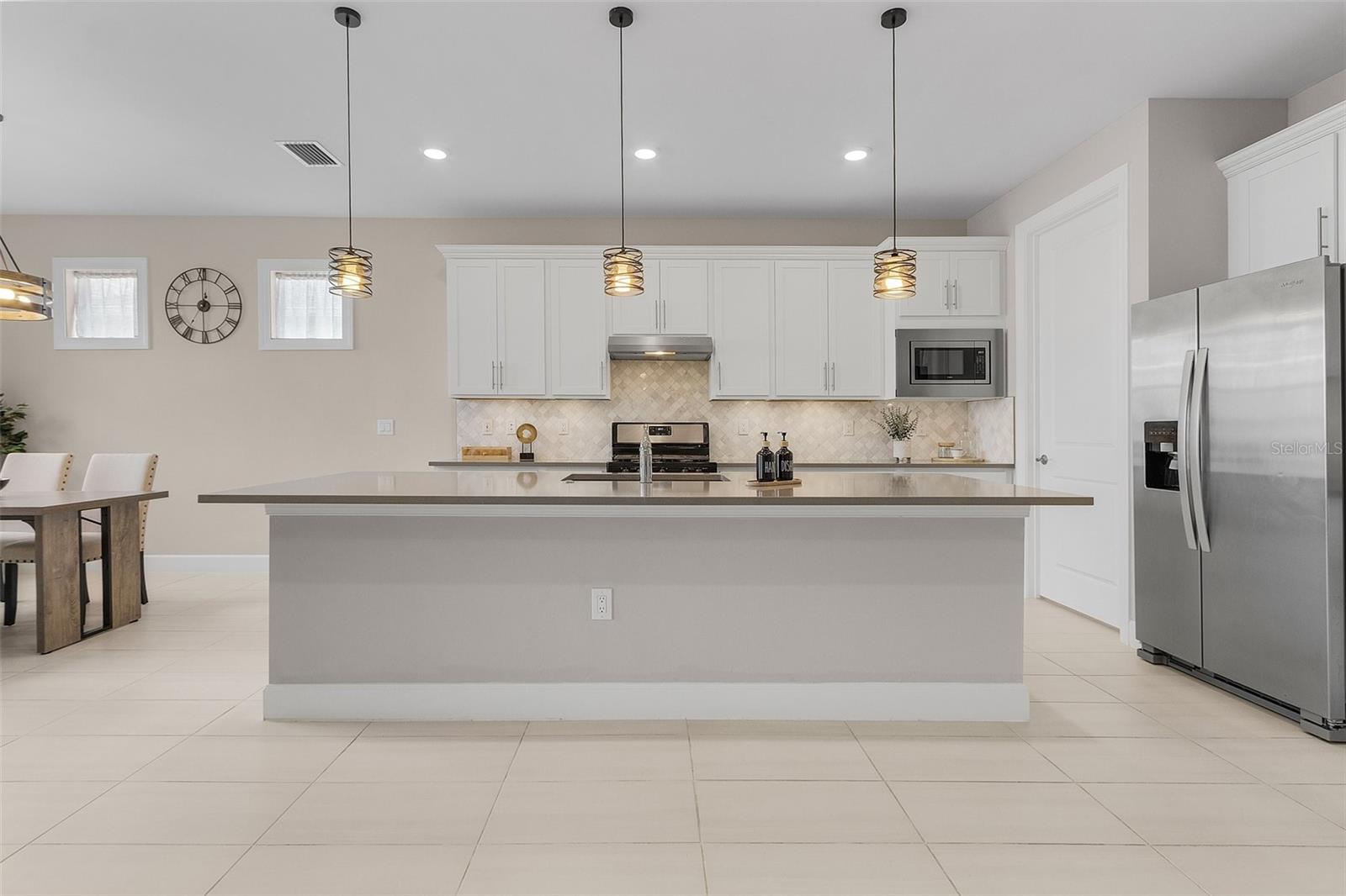 Image 8 of 36 For 42211 Edgewater Drive