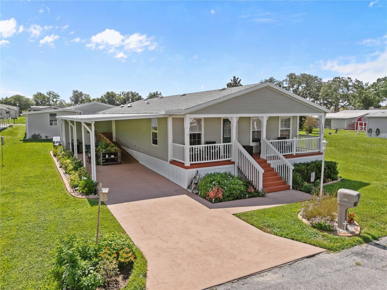 Image 16 of 54 For 10054 Collingwood Avenue