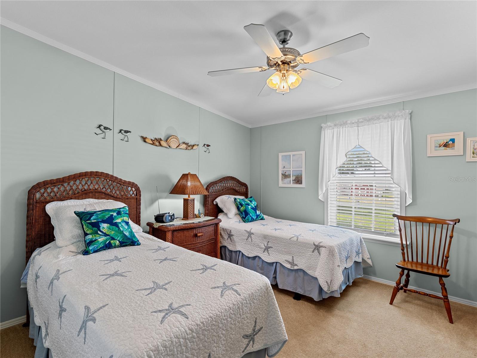 Image 19 of 54 For 10054 Collingwood Avenue