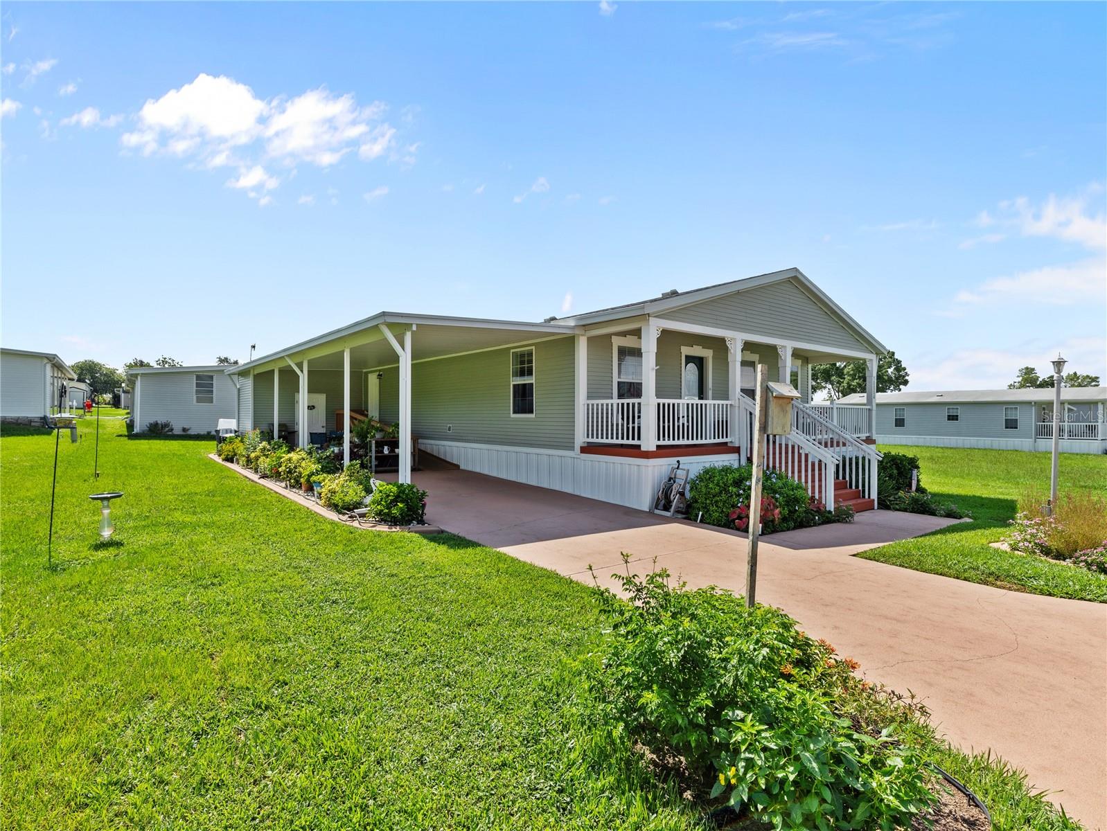 Image 21 of 54 For 10054 Collingwood Avenue