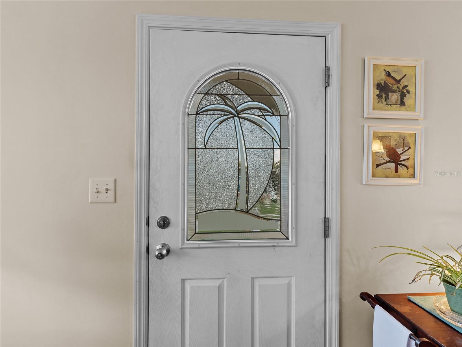 Image 33 of 54 For 10054 Collingwood Avenue