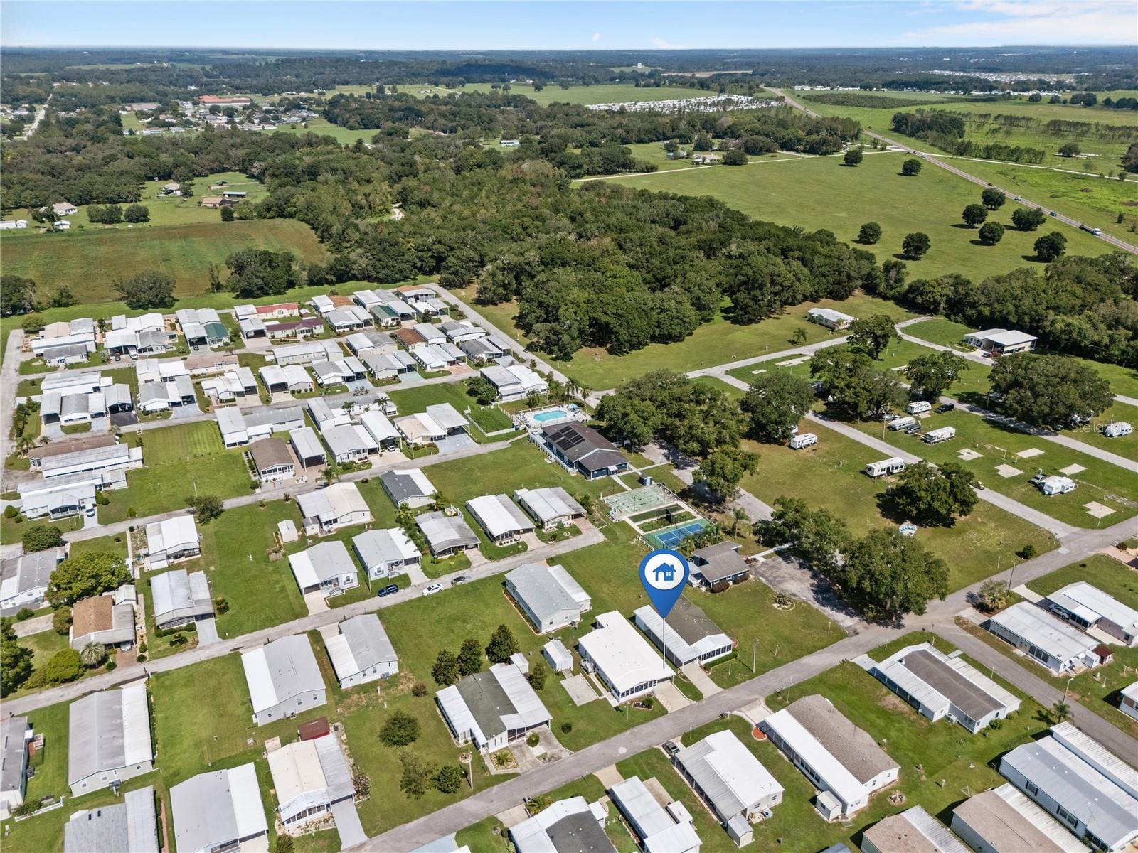 Image 47 of 54 For 10054 Collingwood Avenue