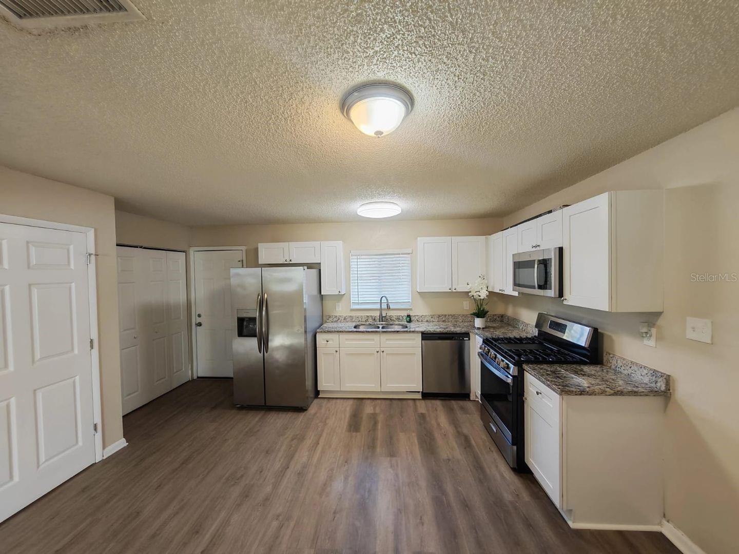 Image 4 of 12 For 1120 Union Street S