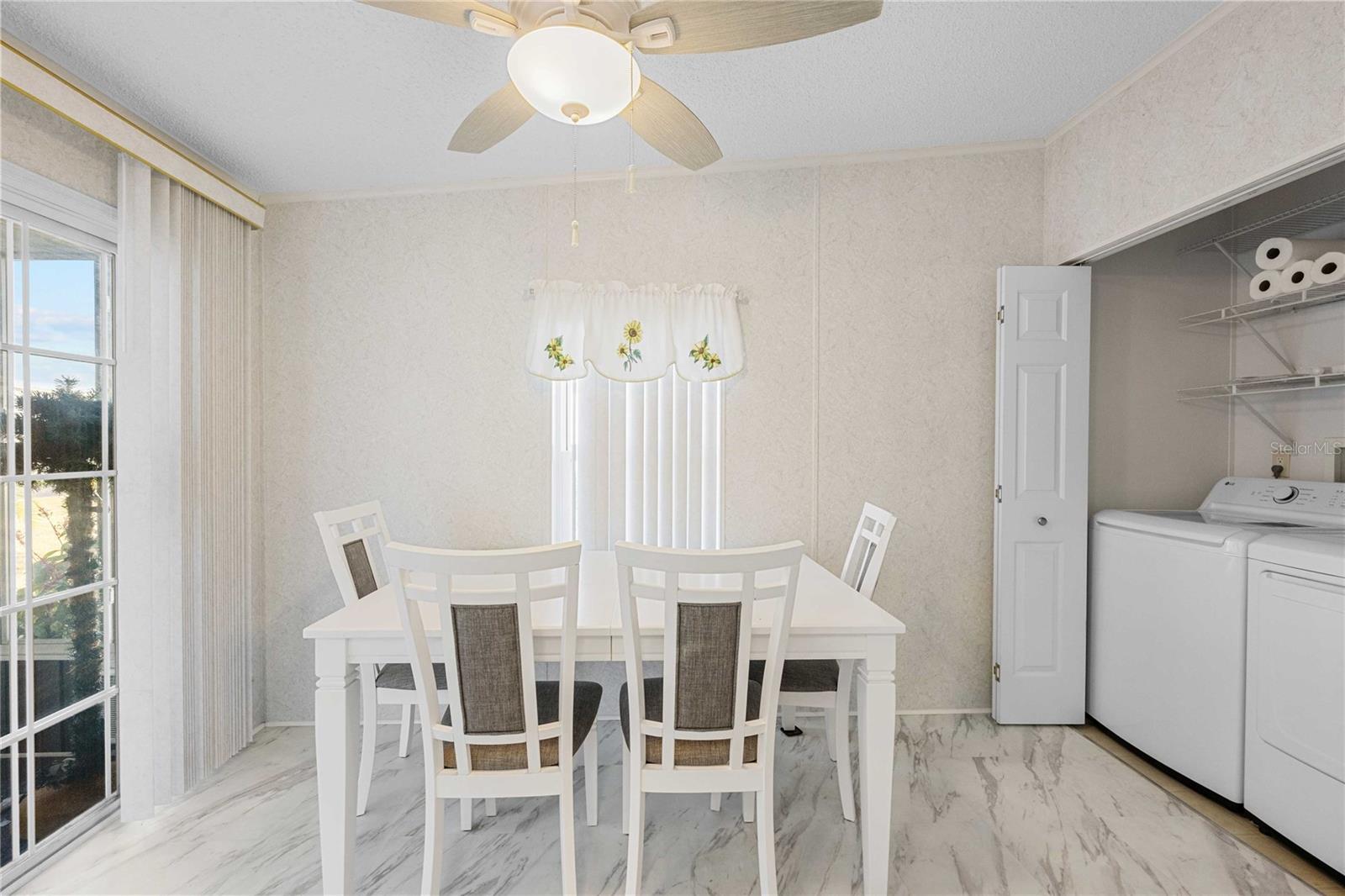 Image 11 of 43 For 37510 New Horizons Boulevard