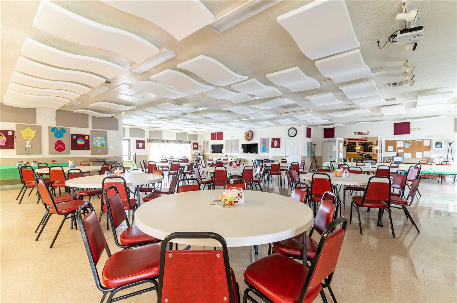 Image 31 of 43 For 37510 New Horizons Boulevard