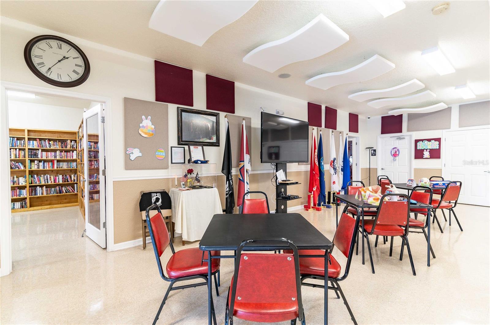 Image 32 of 43 For 37510 New Horizons Boulevard