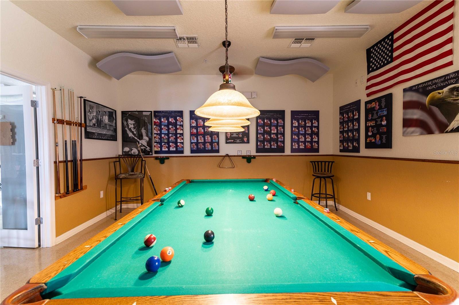 Image 35 of 43 For 37510 New Horizons Boulevard