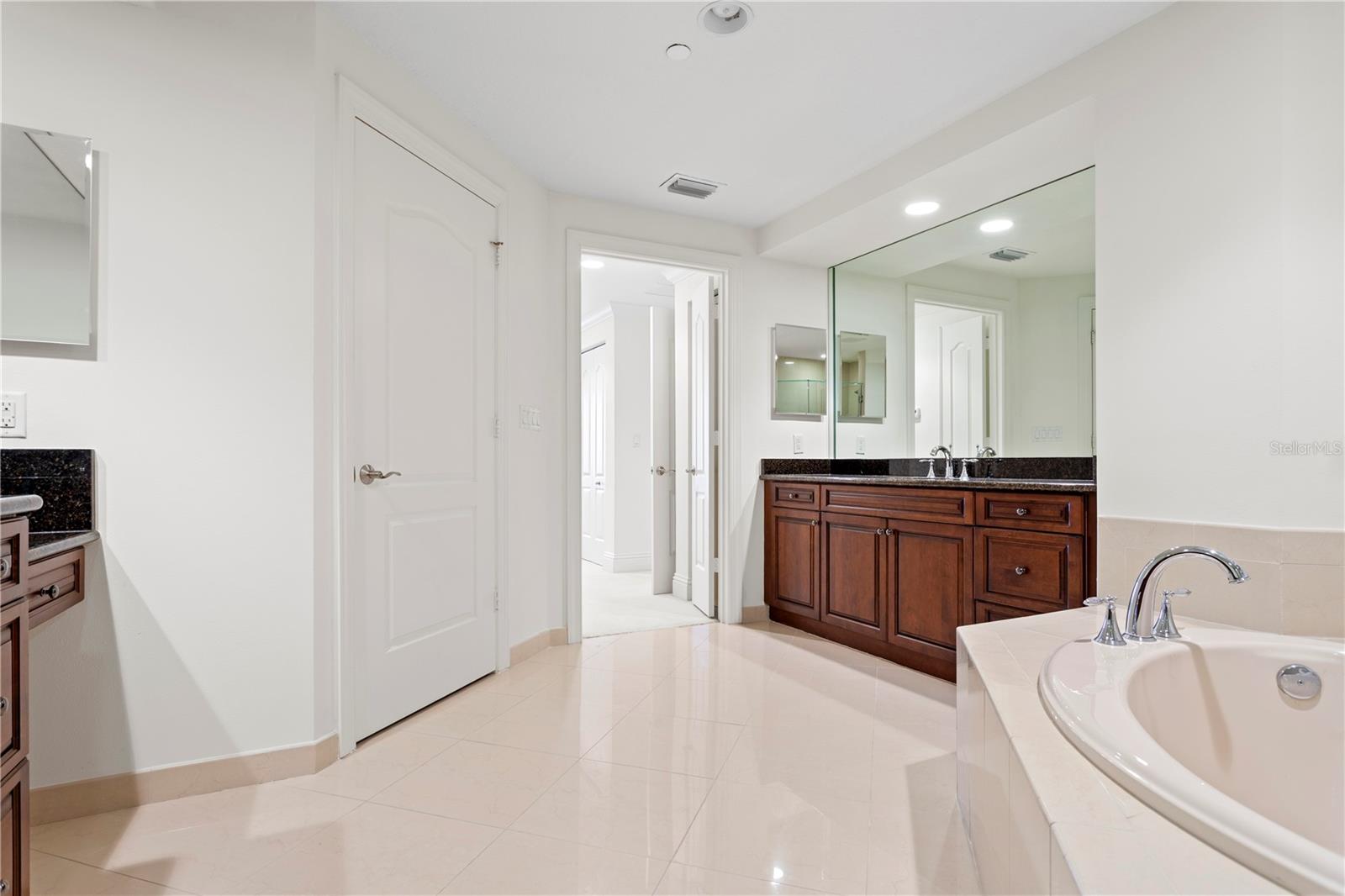 Image 35 of 82 For 4201 Bayshore Boulevard 1902