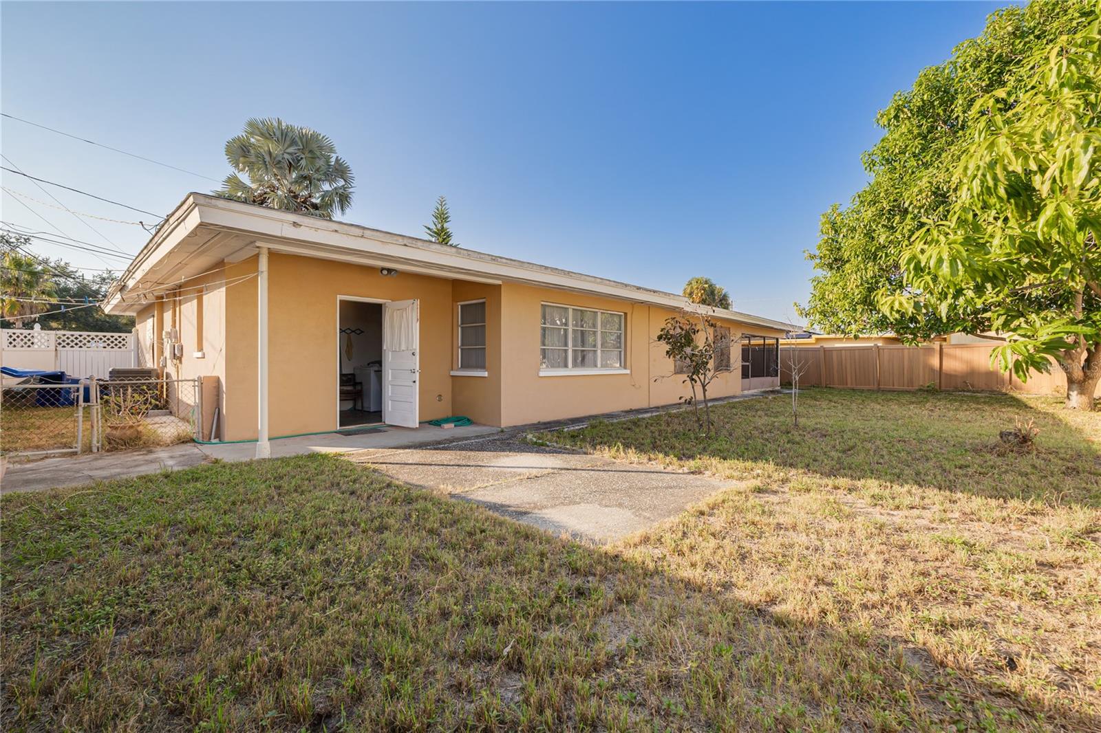 Image 25 of 28 For 1715 Jefferson Avenue