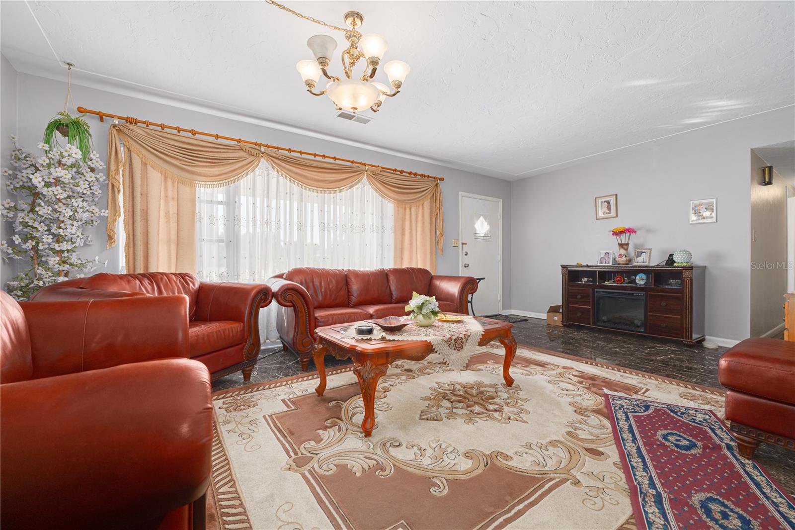 Image 5 of 28 For 1715 Jefferson Avenue