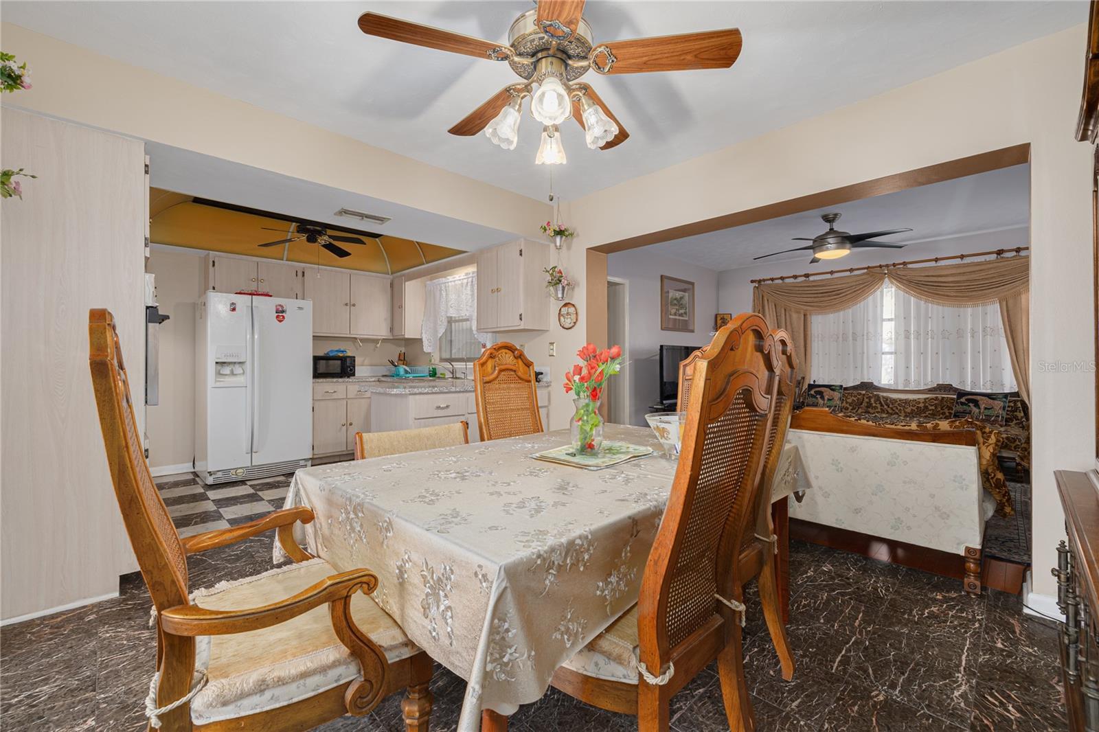 Image 7 of 28 For 1715 Jefferson Avenue