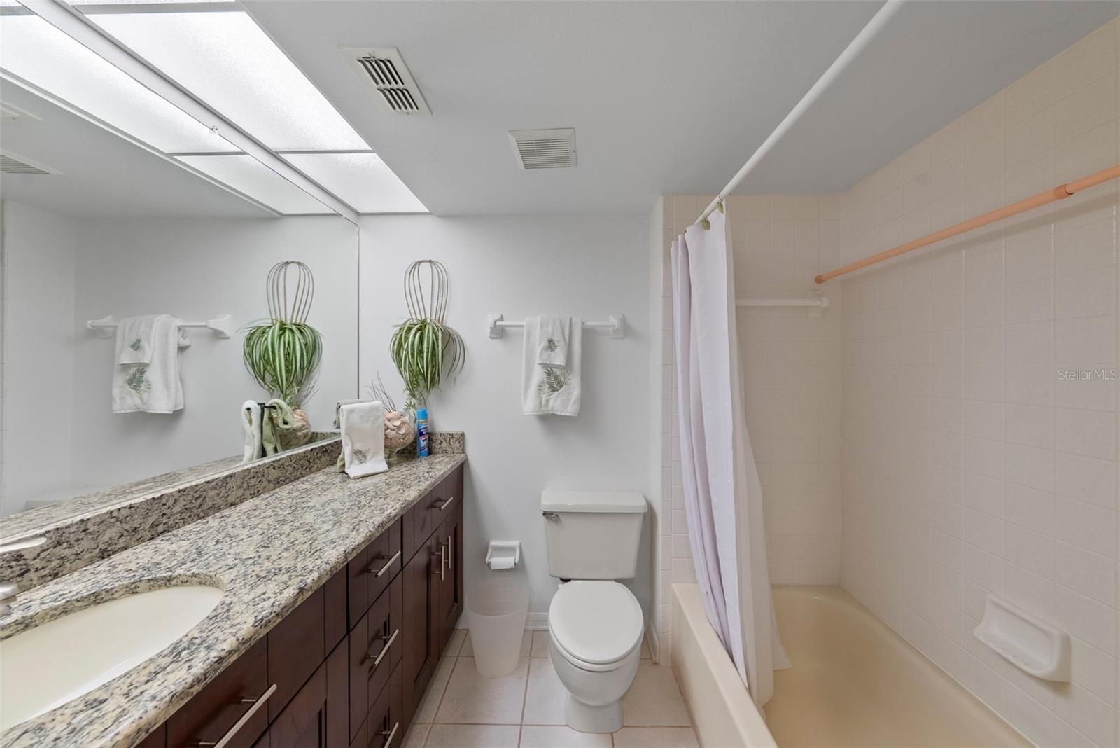 Image 32 of 67 For 9510 Harbor Greens Way 208