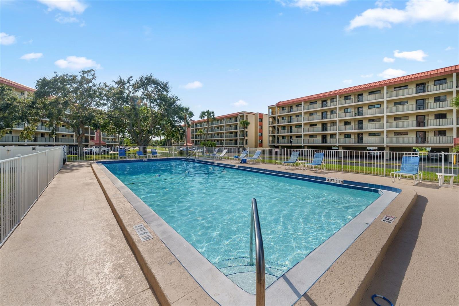 Image 41 of 67 For 9510 Harbor Greens Way 208