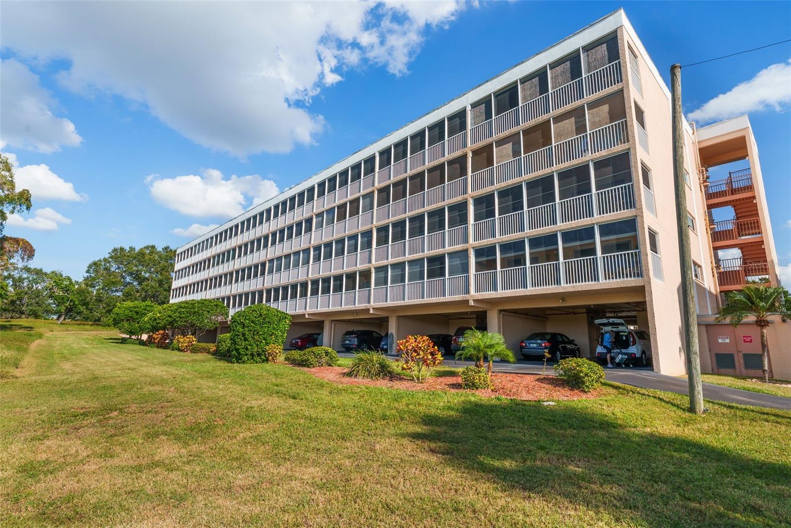 Image 46 of 67 For 9510 Harbor Greens Way 208