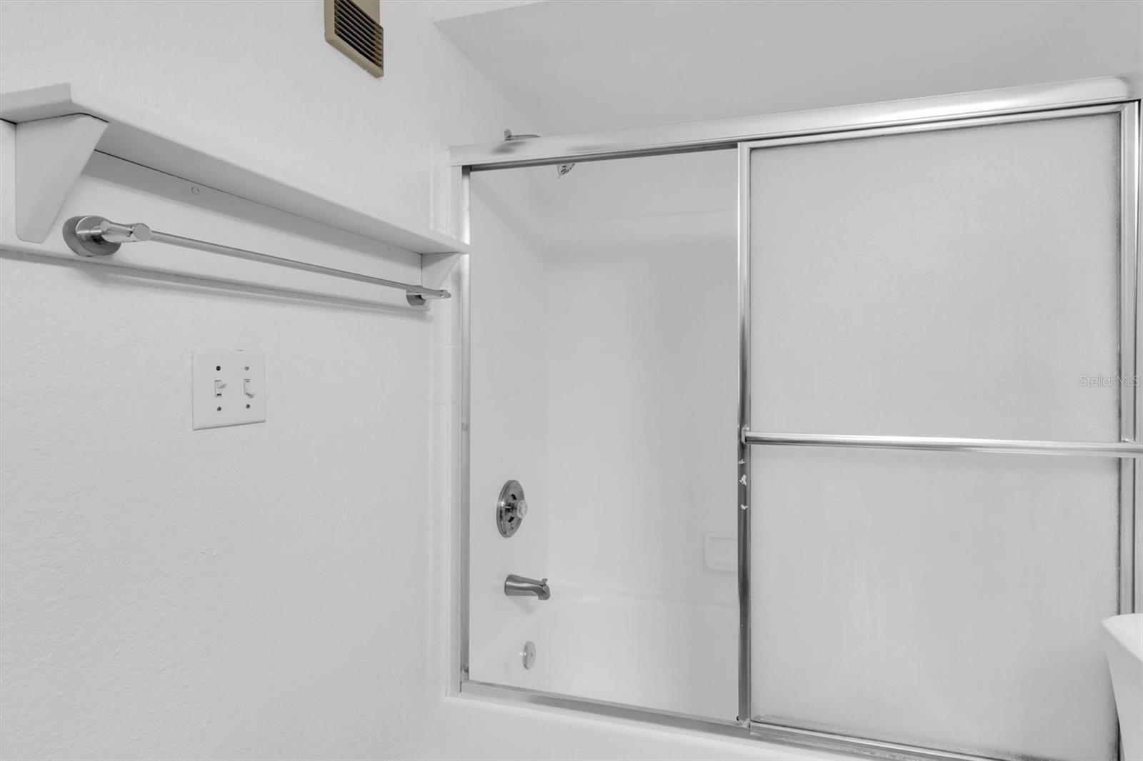 Image 18 of 26 For 3260 Haviland Court 102