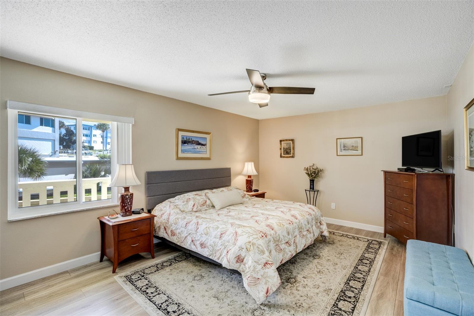 Image 10 of 30 For 100 Bluff View Drive 115c