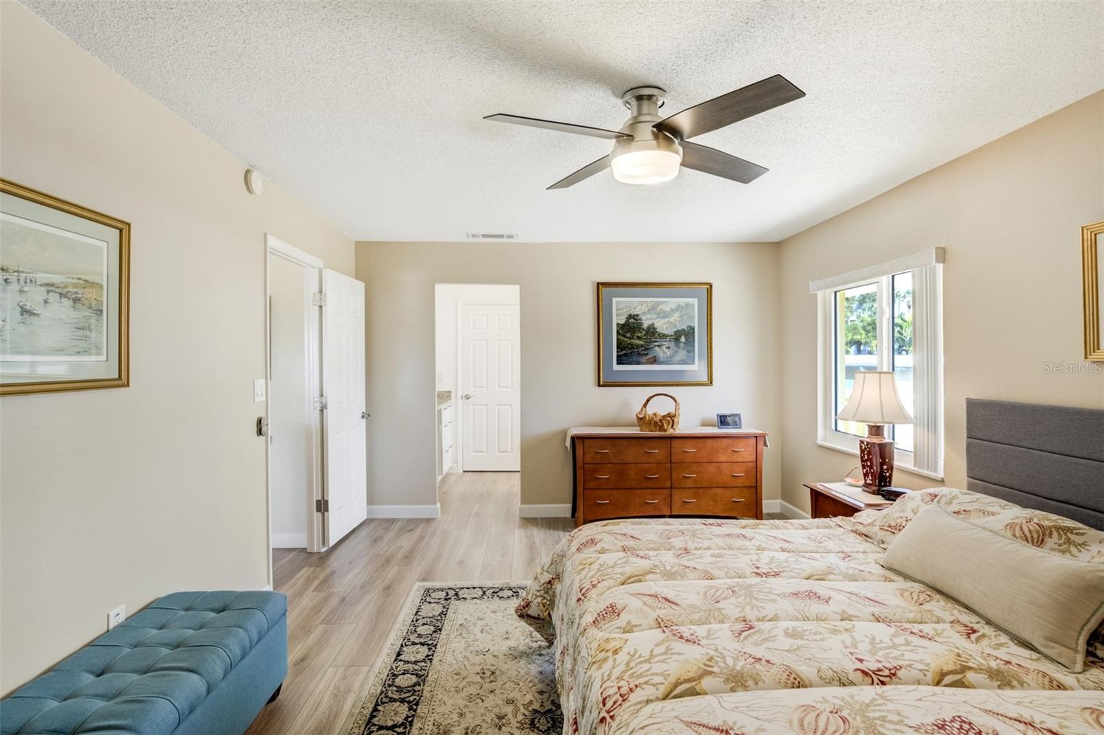 Image 11 of 30 For 100 Bluff View Drive 115c