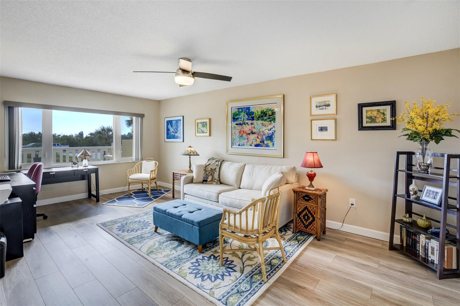 Image 15 of 30 For 100 Bluff View Drive 115c