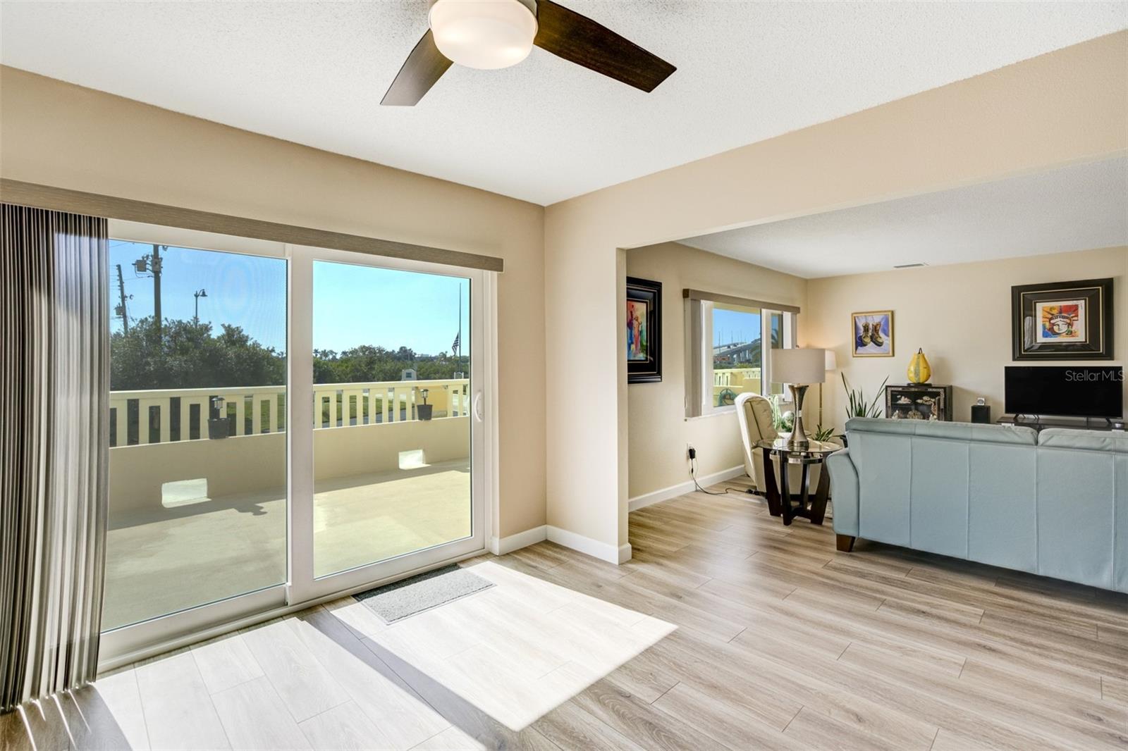 Image 19 of 30 For 100 Bluff View Drive 115c