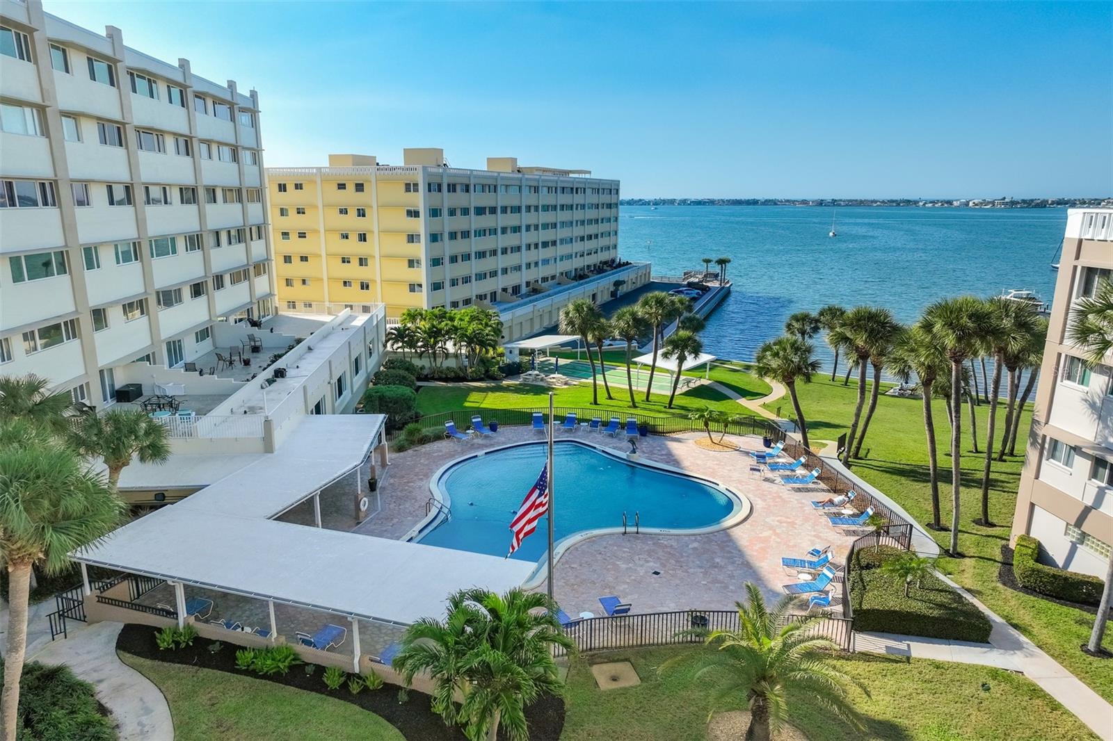 Image 23 of 30 For 100 Bluff View Drive 115c