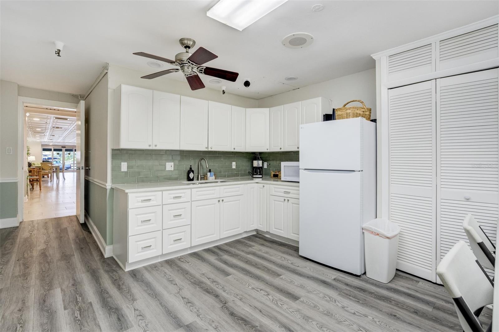 Image 29 of 30 For 100 Bluff View Drive 115c