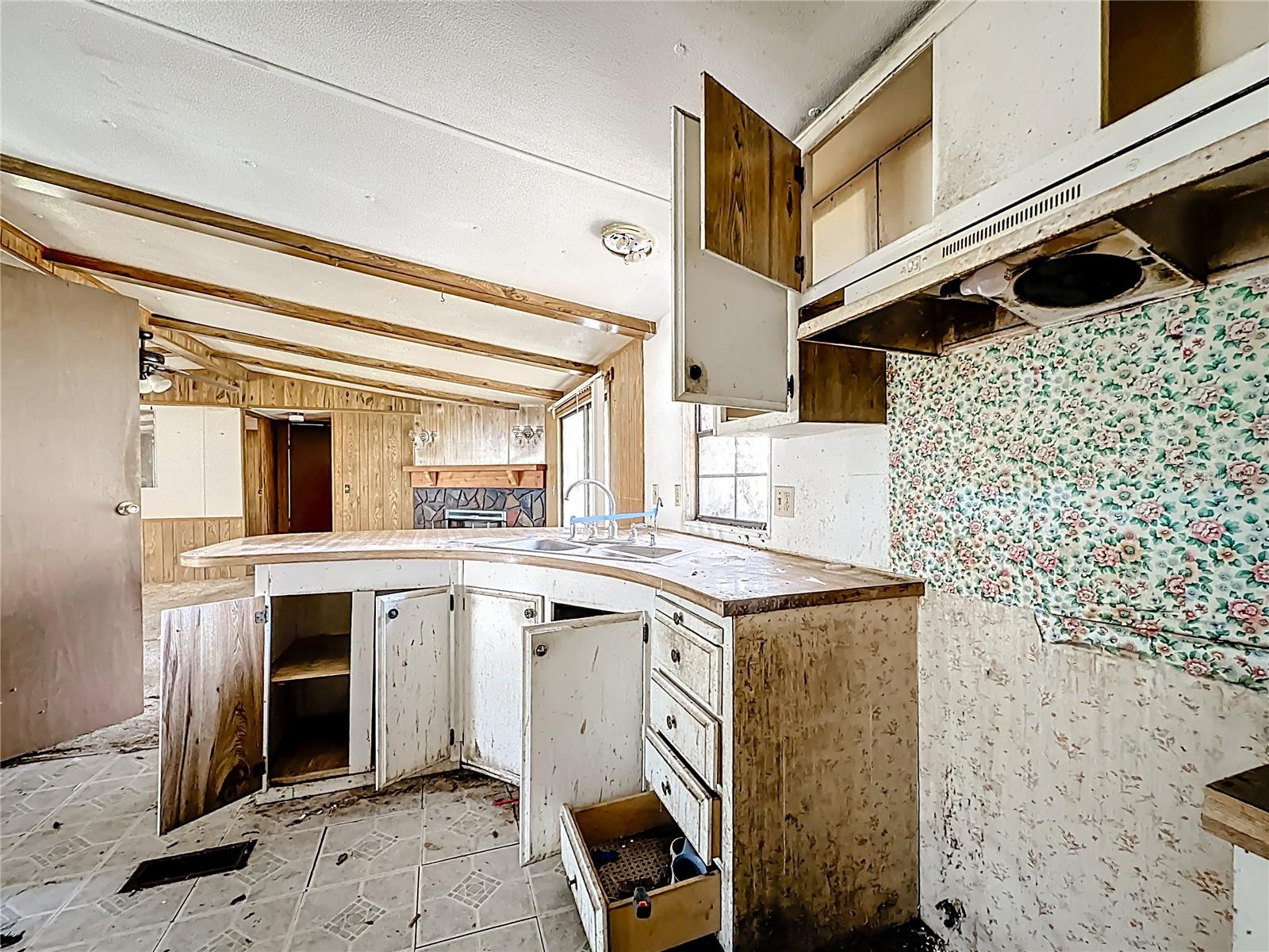 Image 14 of 31 For 111 Mulberry Street