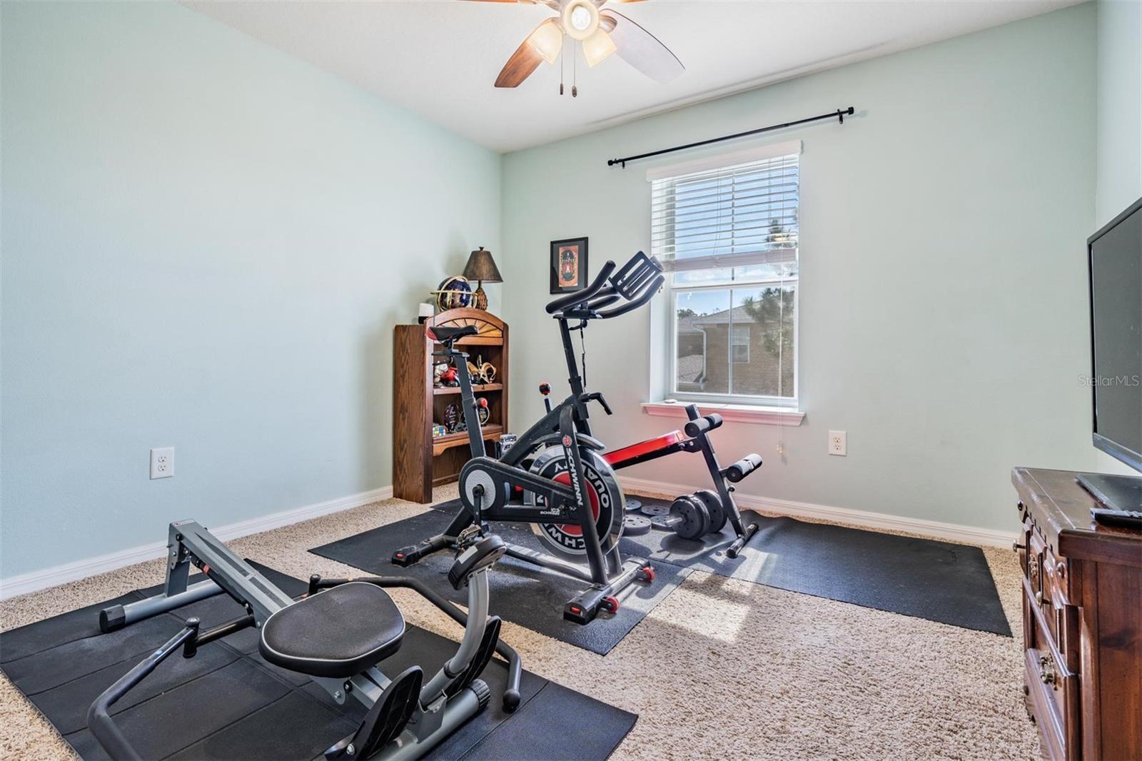 Listing photo id 18 for 2106 Lennox Dale Lane