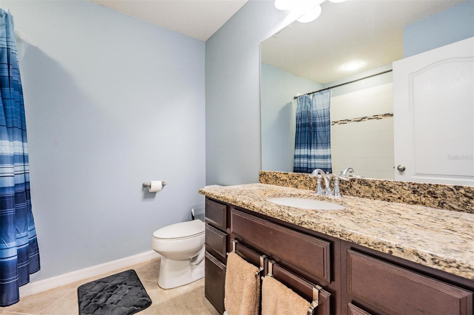 Listing photo id 19 for 2106 Lennox Dale Lane