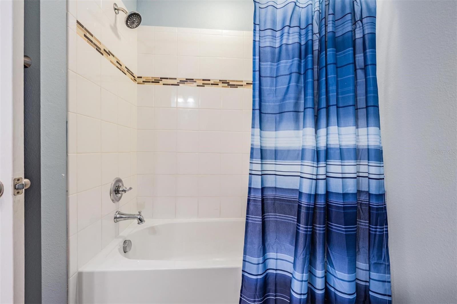 Listing photo id 20 for 2106 Lennox Dale Lane