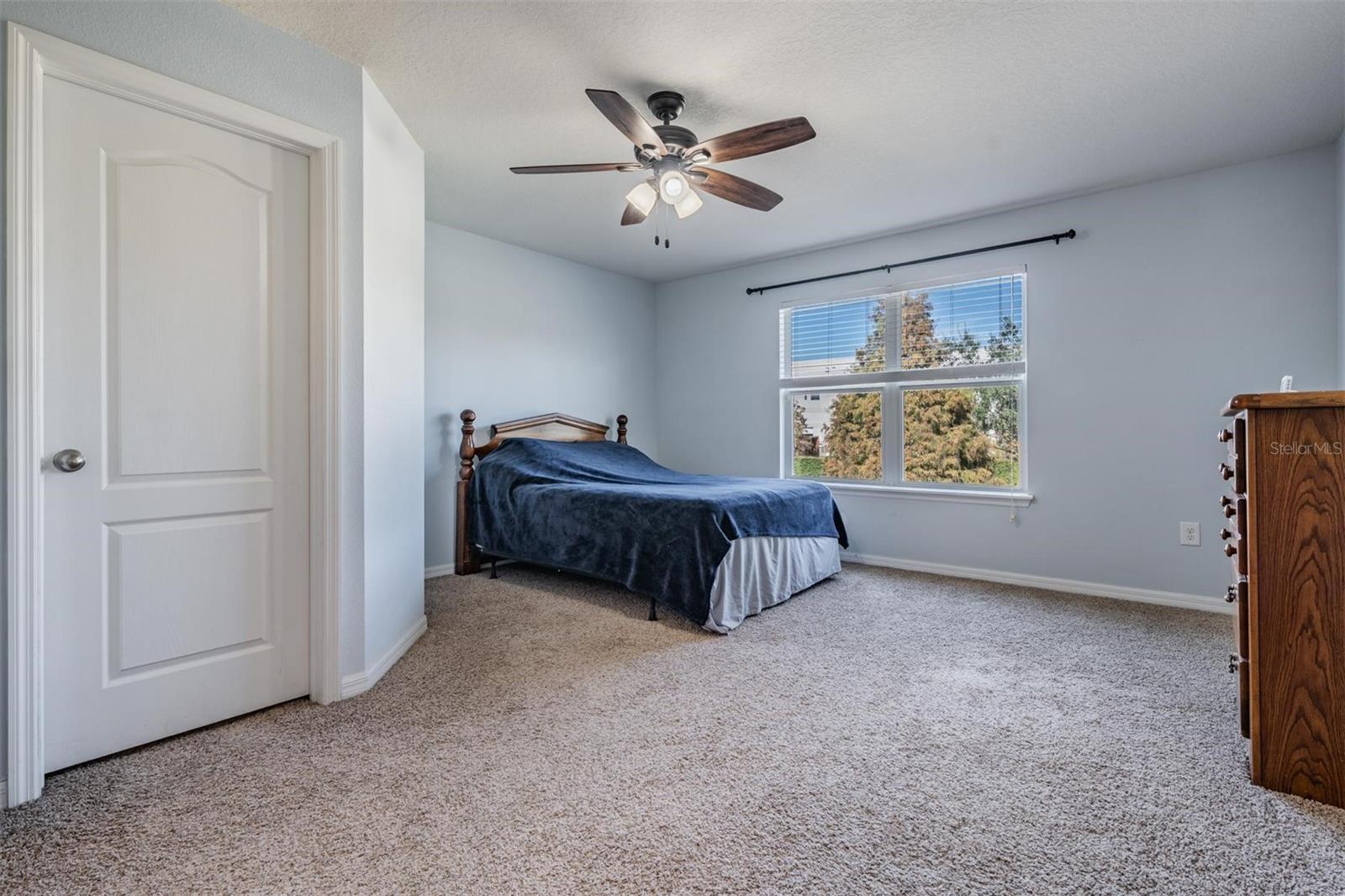 Listing photo id 22 for 2106 Lennox Dale Lane