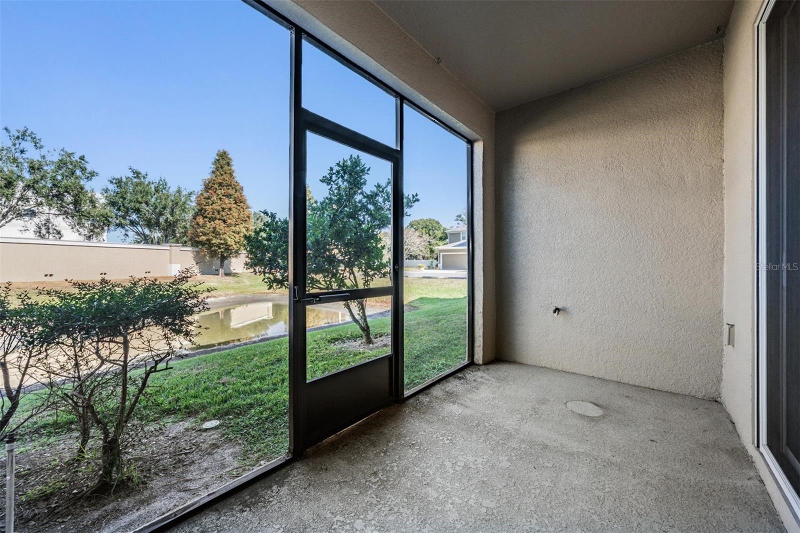 Listing photo id 26 for 2106 Lennox Dale Lane