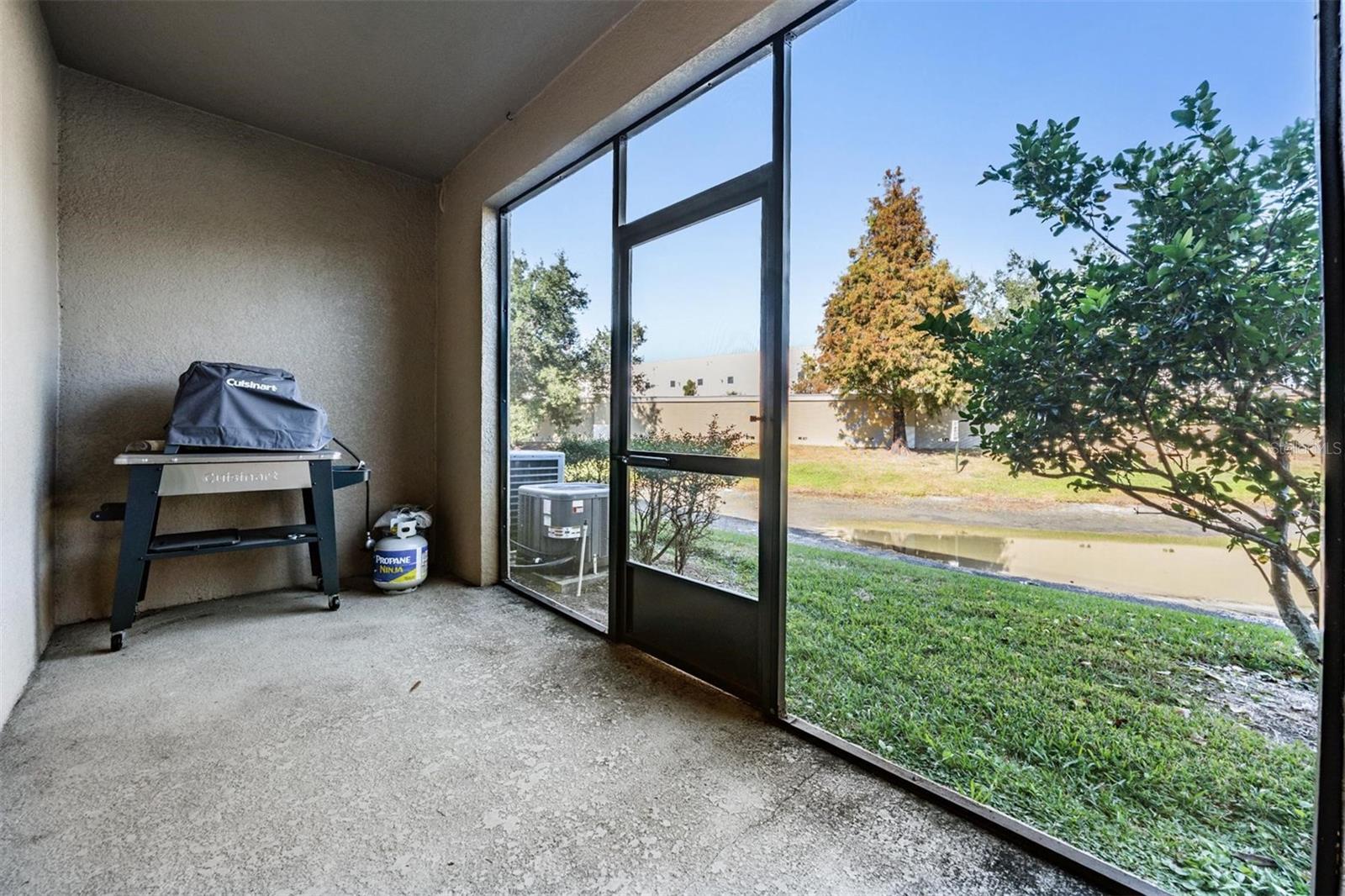 Listing photo id 27 for 2106 Lennox Dale Lane