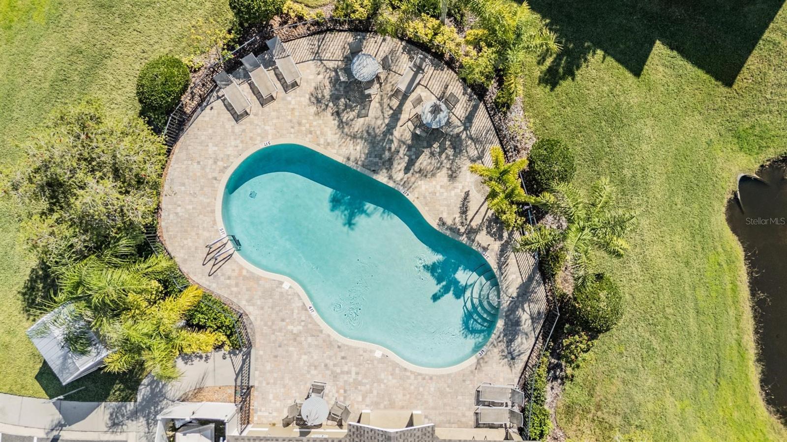 Listing photo id 31 for 2106 Lennox Dale Lane