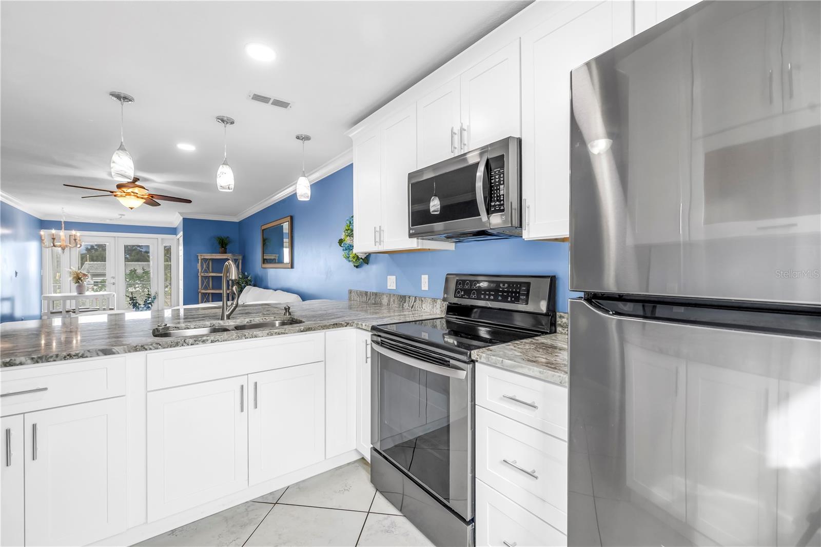 Image 9 of 52 For 9224 Mission Oaks Boulevard