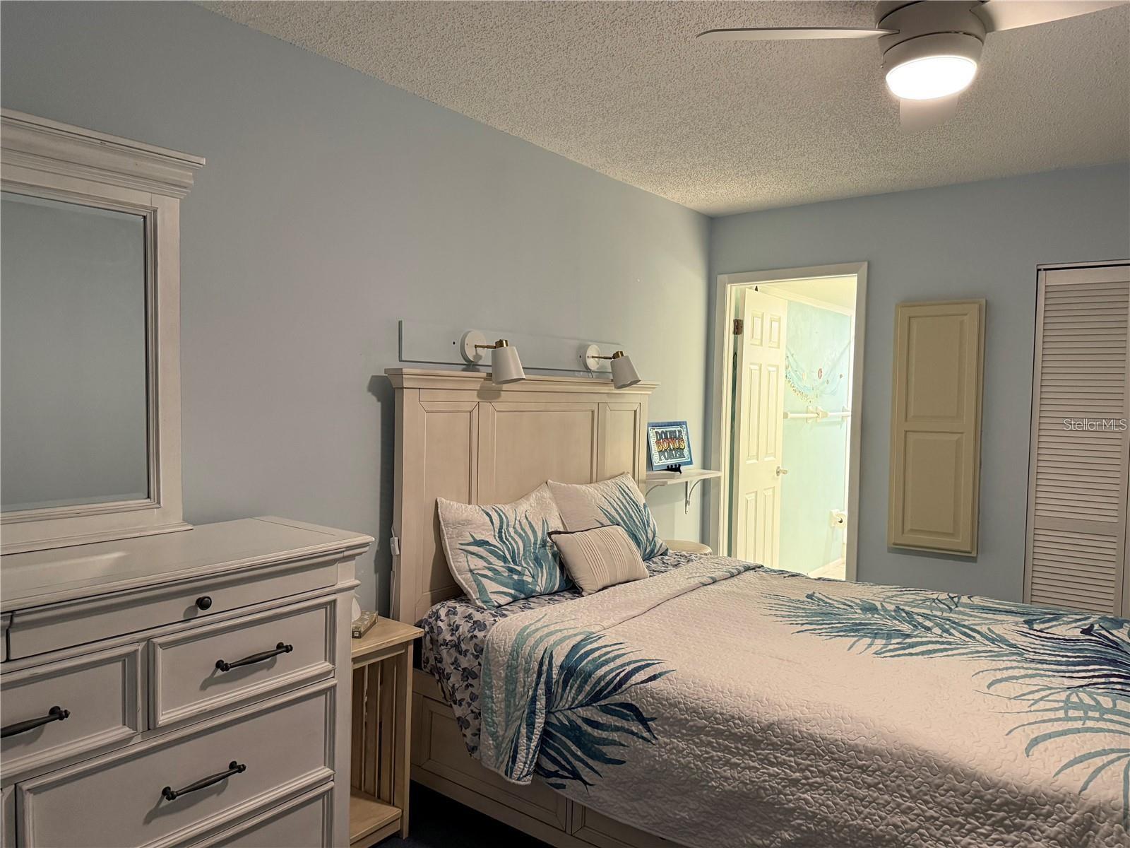 Image 21 of 40 For 1100 Bay Drive 95