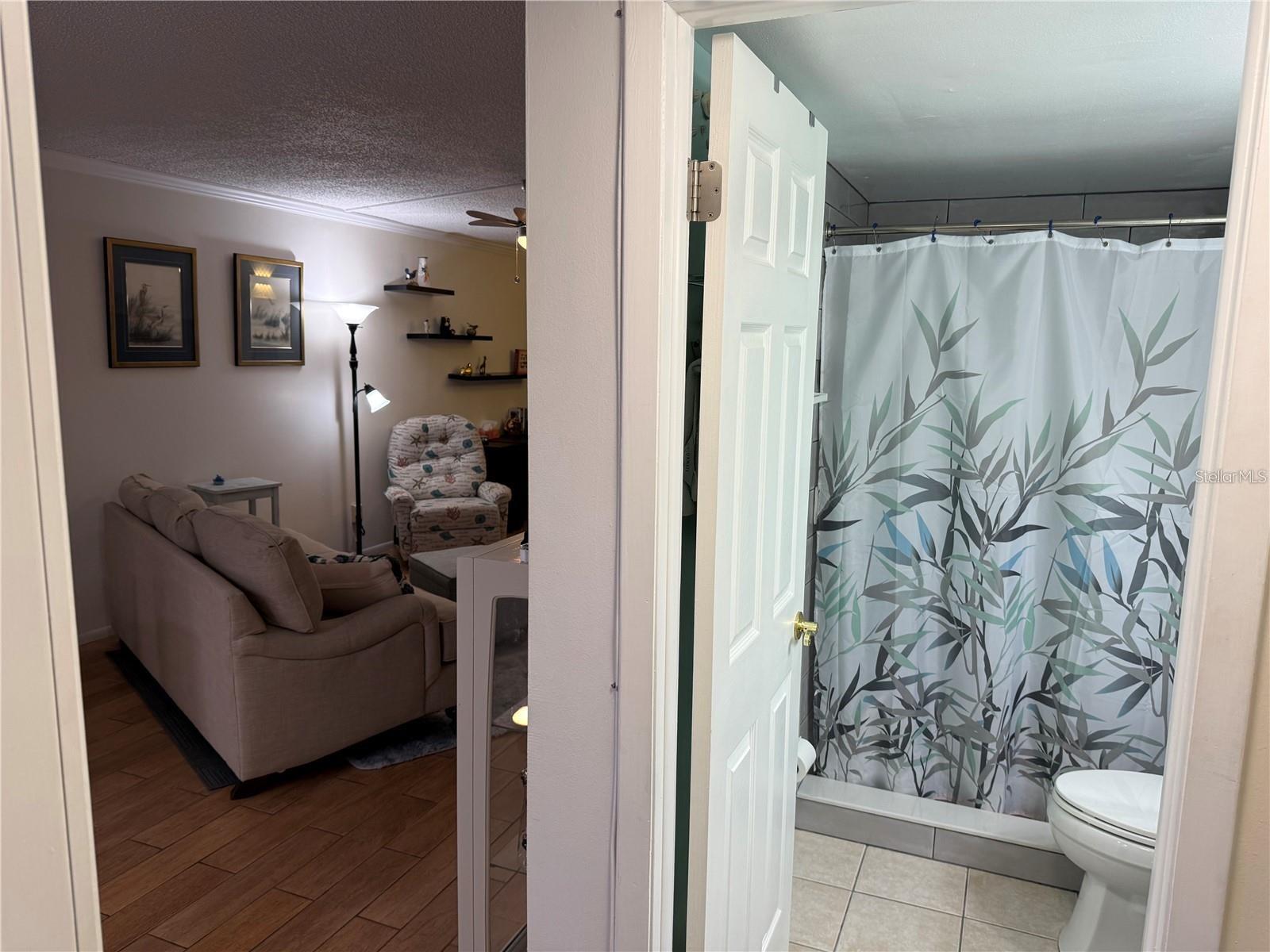 Image 37 of 40 For 1100 Bay Drive 95