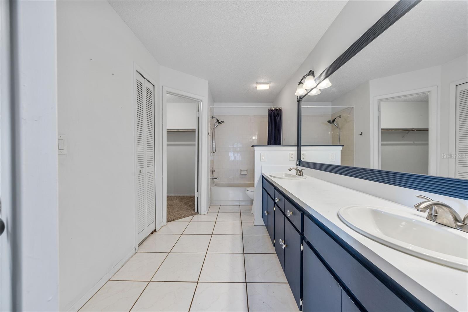 Image 19 of 29 For 10815 Venice Circle