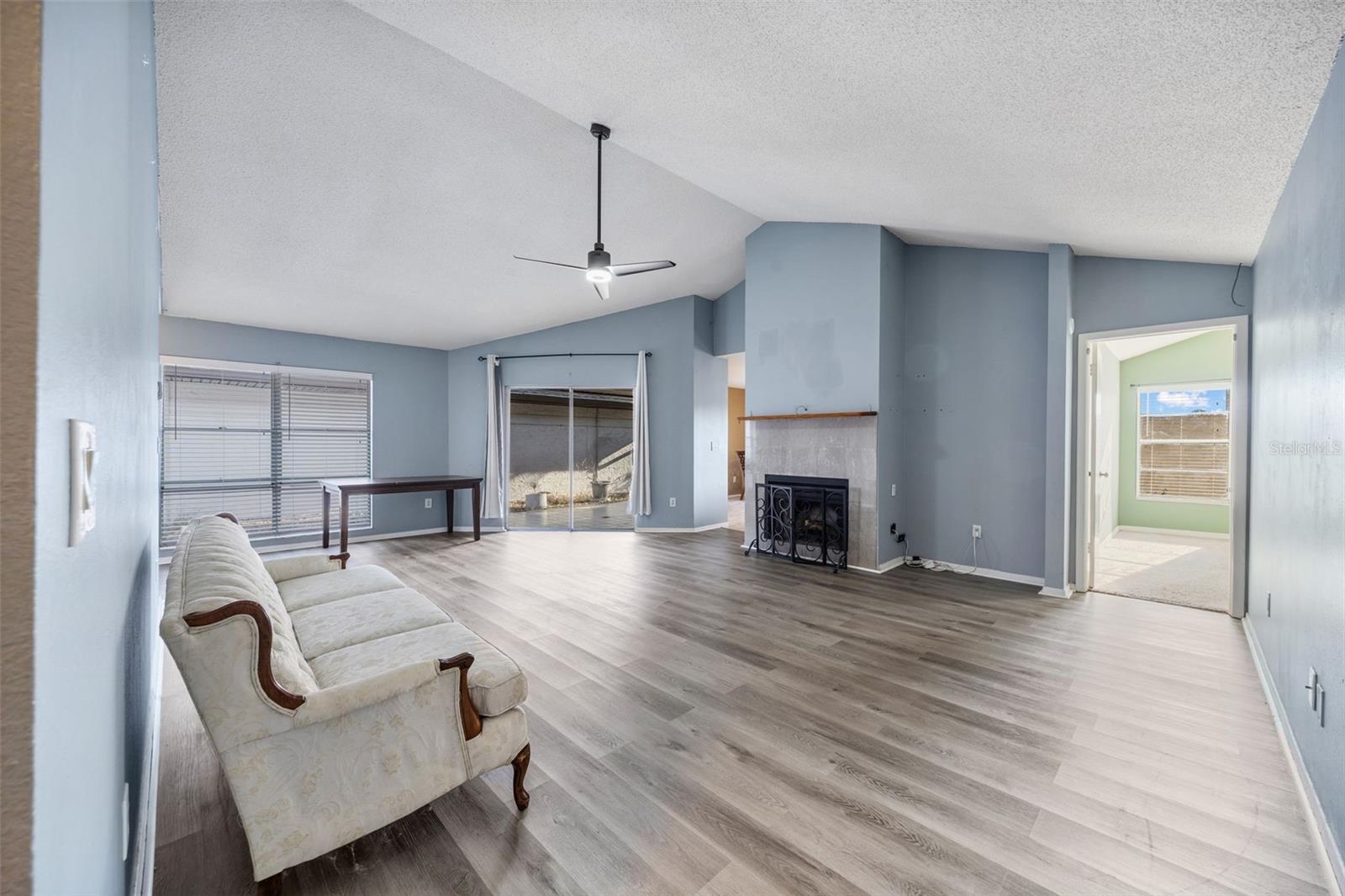 Image 6 of 29 For 10815 Venice Circle