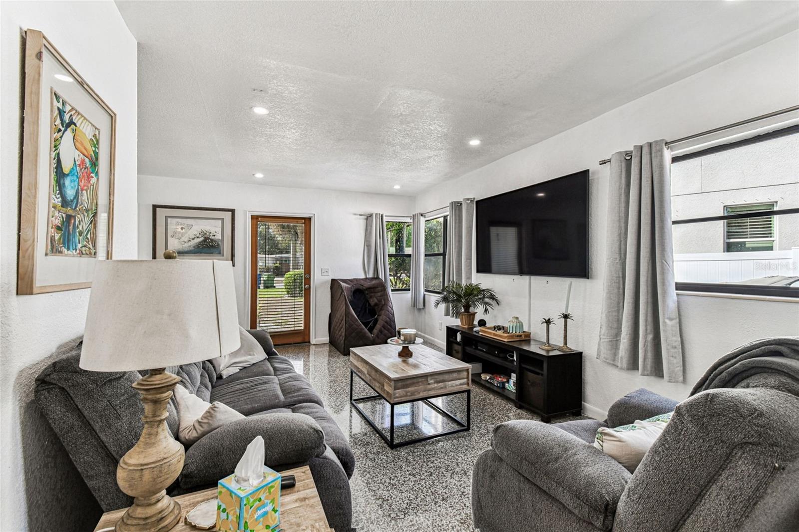 Image 11 of 25 For 2909 Elrod Avenue