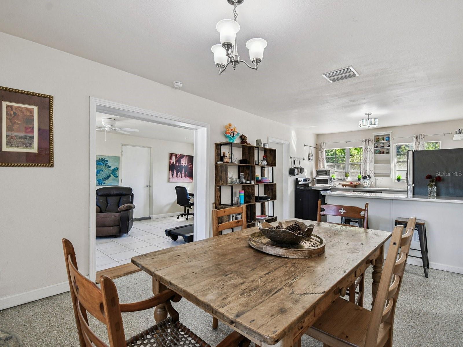 Image 10 of 25 For 2901 Elrod Avenue